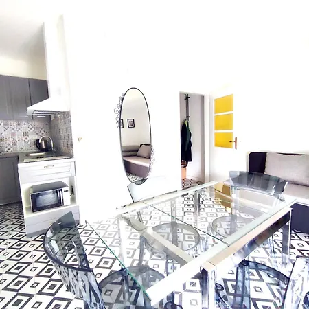 Heart Of With Free Private Parking Apartman Póla