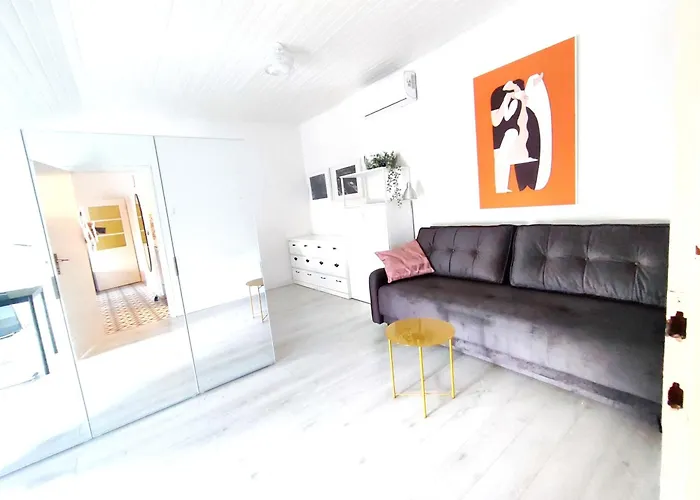 Heart Of With Free Private Parking Pula